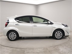 アクア S スタイルブラック