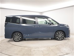ヴォクシー HV S-Z