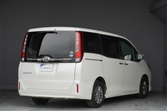 エスクァイア Gi 8ニン