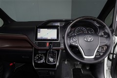 エスクァイア Gi 8ニン