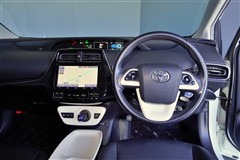 プリウス Aツーリングセレクション