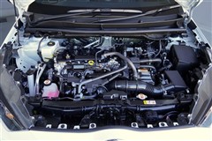 ヤリス ハイブリッド X