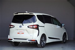 シエンタHV ファンベースG クエロ