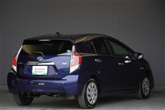 アクア S スタイルブラック