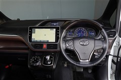 エスクァイア HV Giプレミアム