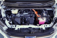 ノア ハイブリッド Si WxB3