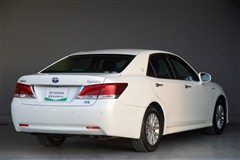 クラウンHV ロイヤルサルーン