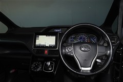 ヴォクシー ハイブリッド V