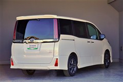 ノア Si WxB 3 7ニン