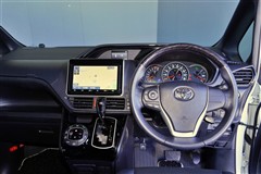 ノア Si WxB 3 7ニン