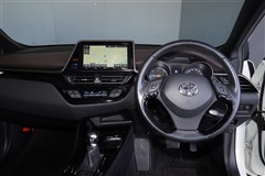 C-HR ハイブリッド G