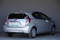 アクア S スタイルブラック