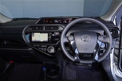 アクア S スタイルブラック