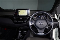 C-HR ハイブリッド G