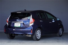 アクア S スタイルブラック