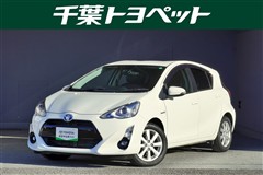 トヨタ　アクア G ブラックソフトレザー