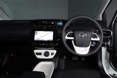 プリウス A プレミアムツーリング