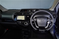 アクア S スタイルブラック