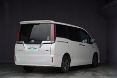 エスクァイア HV Gi プレミアム