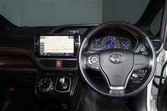 エスクァイア HV Gi プレミアム