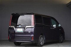 エスクァイア HV GiプレミアムBK