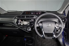 アクア S スタイルブラック