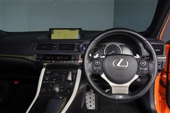 CT200h F SPORT