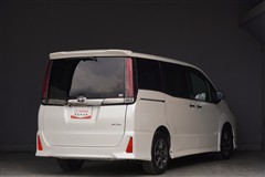 ノア Si WxB3 7ニン