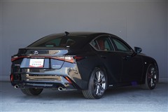IS300h F SPORT