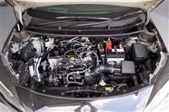 ヤリスクロス Z