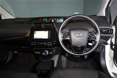 プリウス A ツーリングセレクション