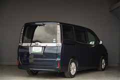 ヴォクシー V 7ニン