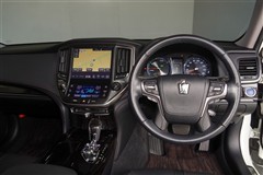 クラウンハイブリッド アスリート G