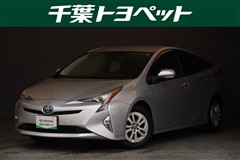 プリウス S