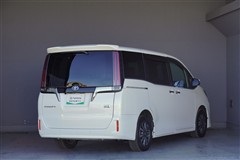 エスクァイア HV GiプレミアムBL