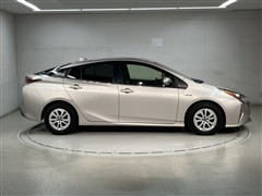 プリウス S セーフティプラス