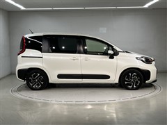 シエンタ HEV Z 5ニンノリ