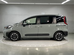 シエンタ HEV Z 7ニンノリ