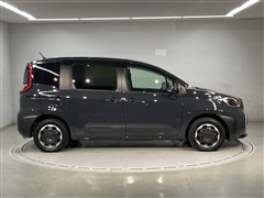 シエンタ HEV Z 4WD 7ニンノリ