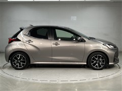 ヤリス ハイブリッド Z