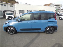 シエンタ HEV Z 7ニンノリ