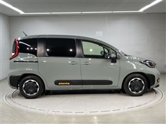 シエンタ HEV Z 5ニンノリ