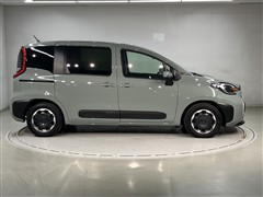 シエンタ HEV Z 5ニンノリ