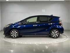 アクア S スタイルブラック