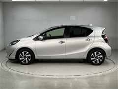 アクア Sスタイルブラック