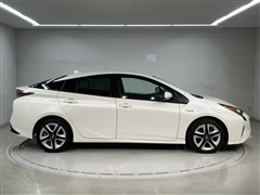 プリウス A ツーリングセレクション