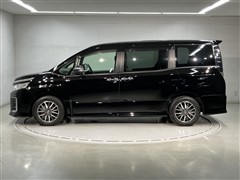 ヴォクシー ZS キラメキ 7ニンノリ
