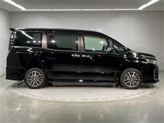 ヴォクシー ZS キラメキ 7ニンノリ