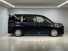 ノア HEV G 7ニンノリ