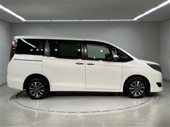 エスクァイア Xi 4WD 8ニンノリ